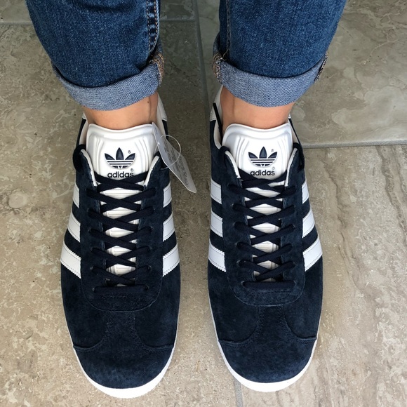🏇🏽Adidas Gazelle 🏇🏽New -runs size biggest - Picture 3 of 6